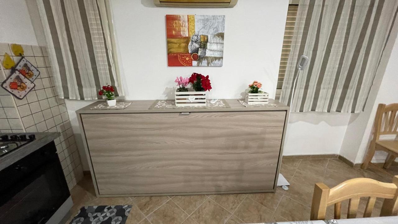 Casa Vacanze Antico Cortile Delle Palme Villa Villagrazia Di Carini Bagian luar foto