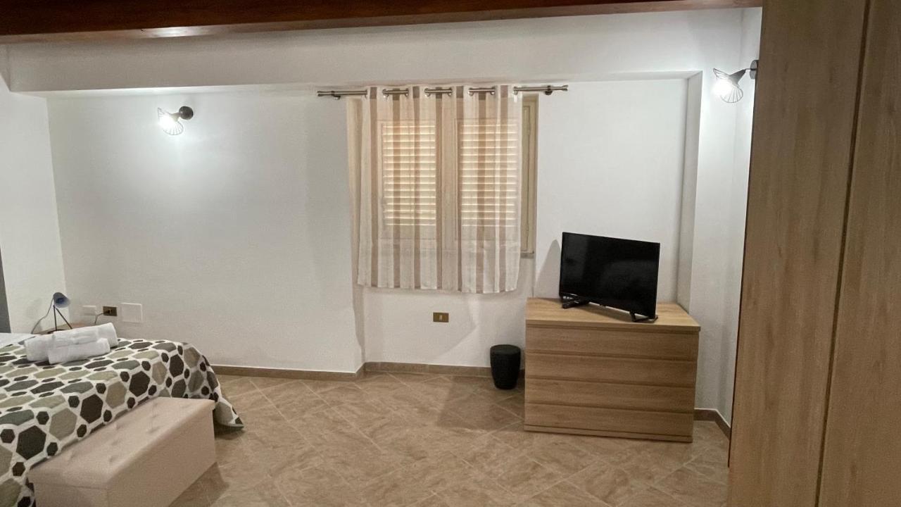 Casa Vacanze Antico Cortile Delle Palme Villa Villagrazia Di Carini Bagian luar foto