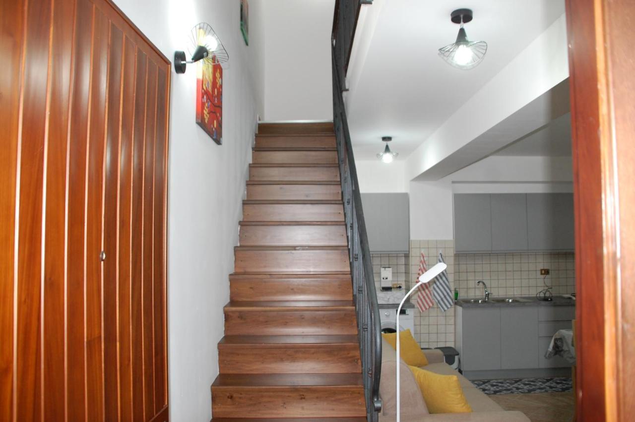 Casa Vacanze Antico Cortile Delle Palme Villa Villagrazia Di Carini Bagian luar foto